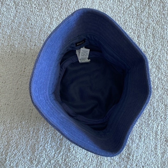 NWOT bucket hat / RVCA - Picture 3 of 5